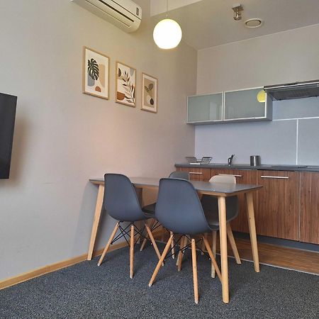 Adler Bed&Breakfast Apartment Lodz  Ngoại thất bức ảnh