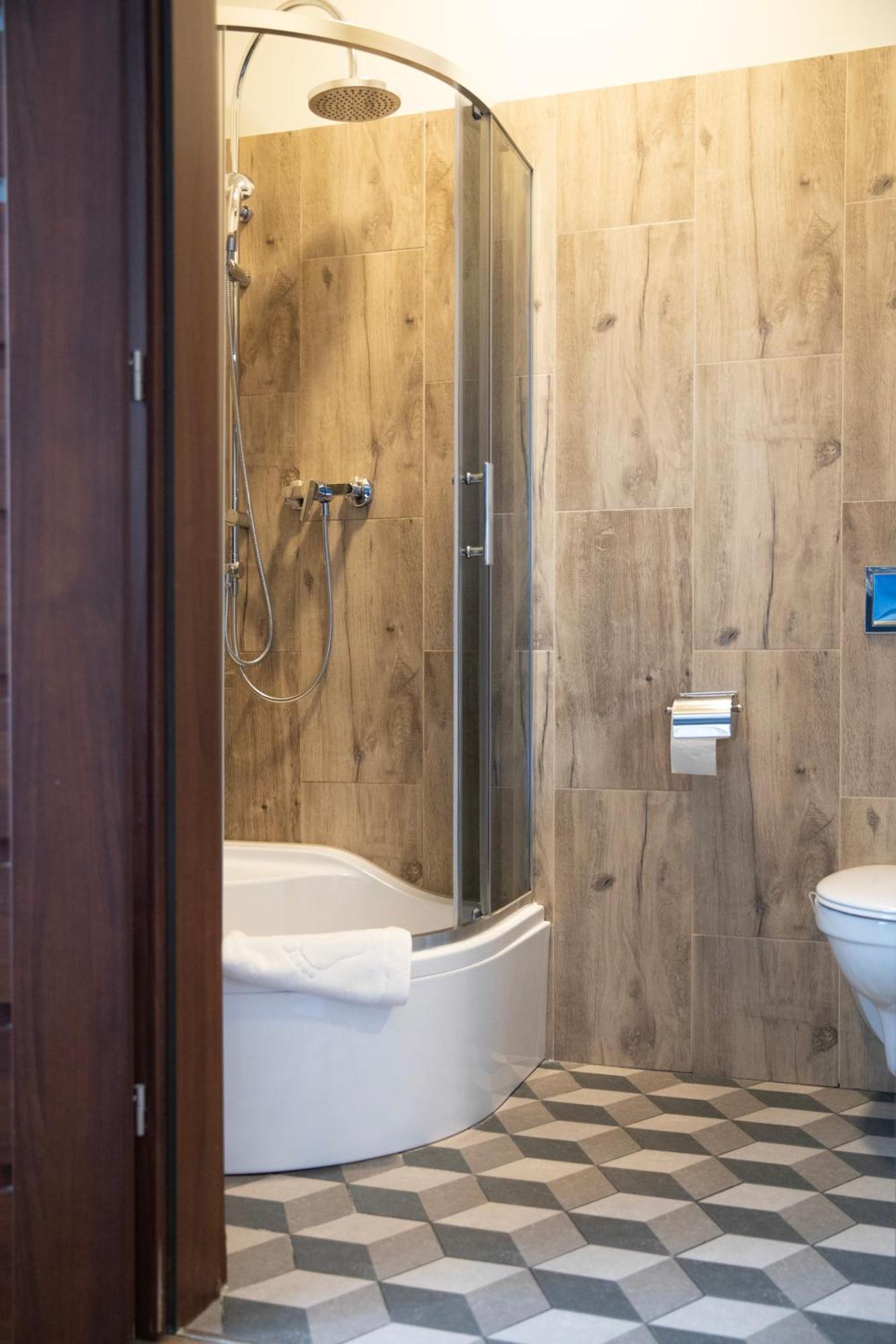 Adler Bed&Breakfast Apartment Lodz  Ngoại thất bức ảnh