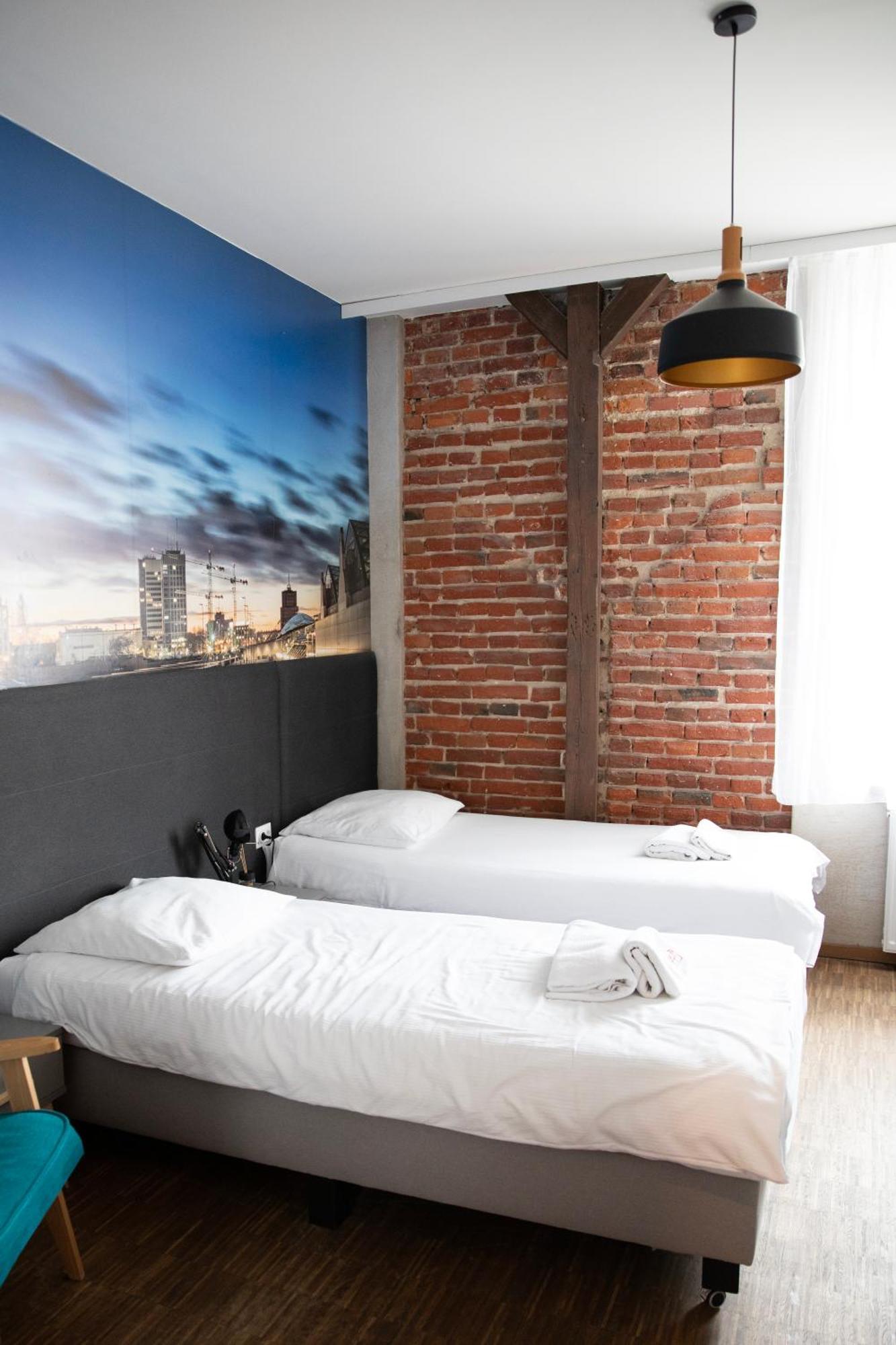 Adler Bed&Breakfast Apartment Lodz  Ngoại thất bức ảnh