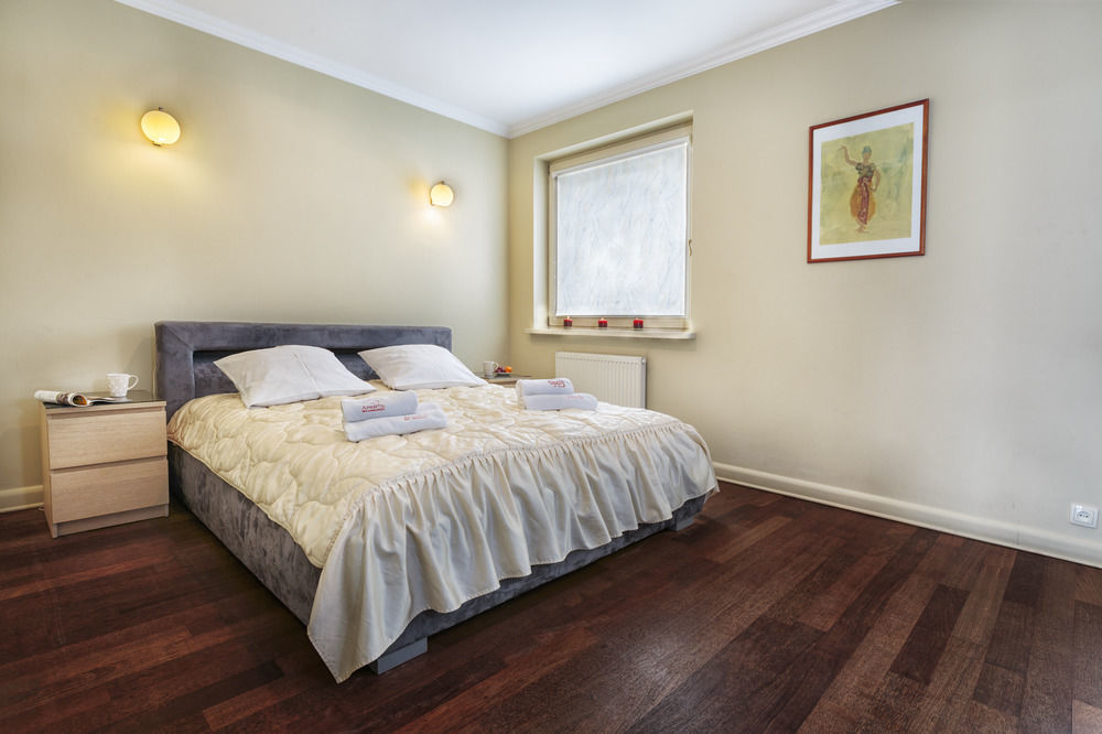 Adler Bed&Breakfast Apartment Lodz  Ngoại thất bức ảnh