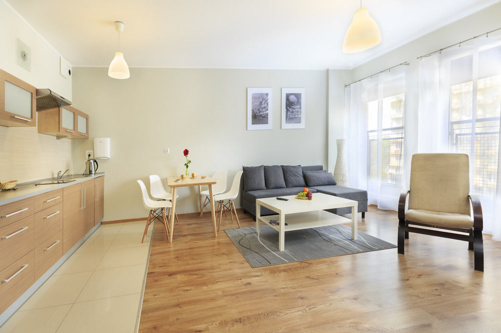 Adler Bed&Breakfast Apartment Lodz  Ngoại thất bức ảnh